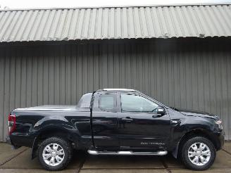 dommages  camping cars Ford Ranger 3.2 TDCi 147kW Wildtrak 4X4 Super Cab 2015/1