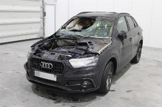 Schade bestelwagen Audi Q3  2014/9